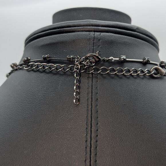 Lot of Two Black Red Crystal Antique Look Necklaces - Picture 8 of 9